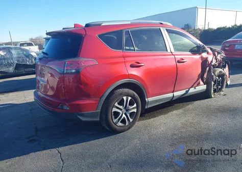 2017 Toyota Rav4 Le z USA, uszkodzony, nr VIN JTMZFREV5HJ135107